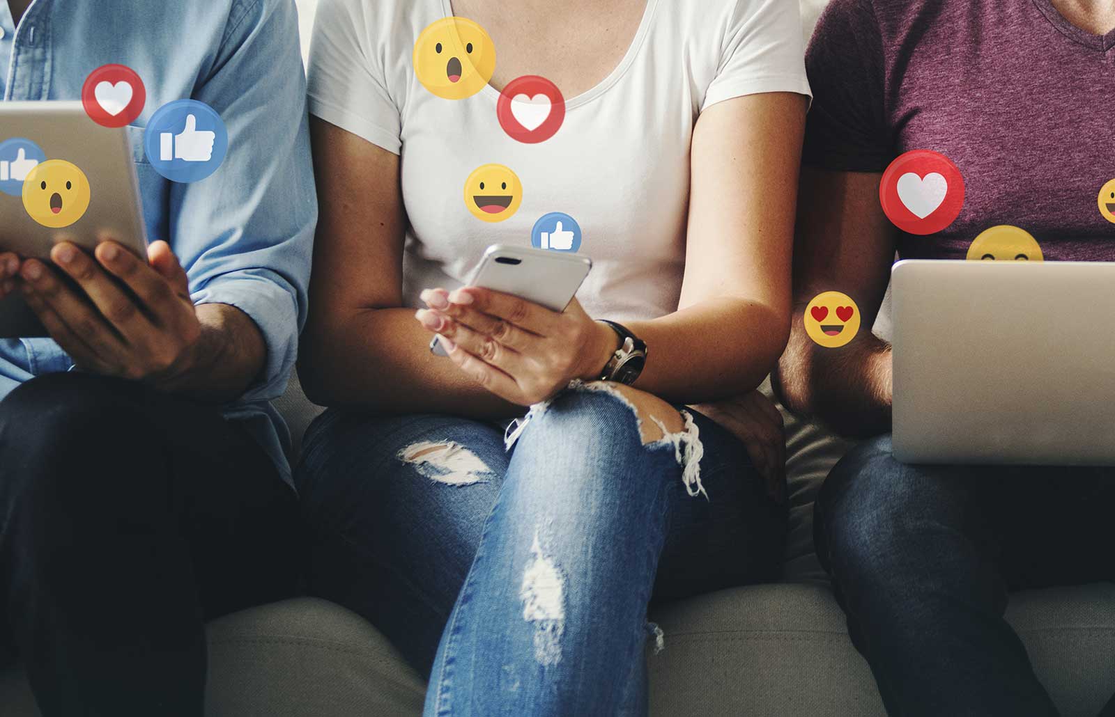 Foto ilustrativa com emoji das redes sociais