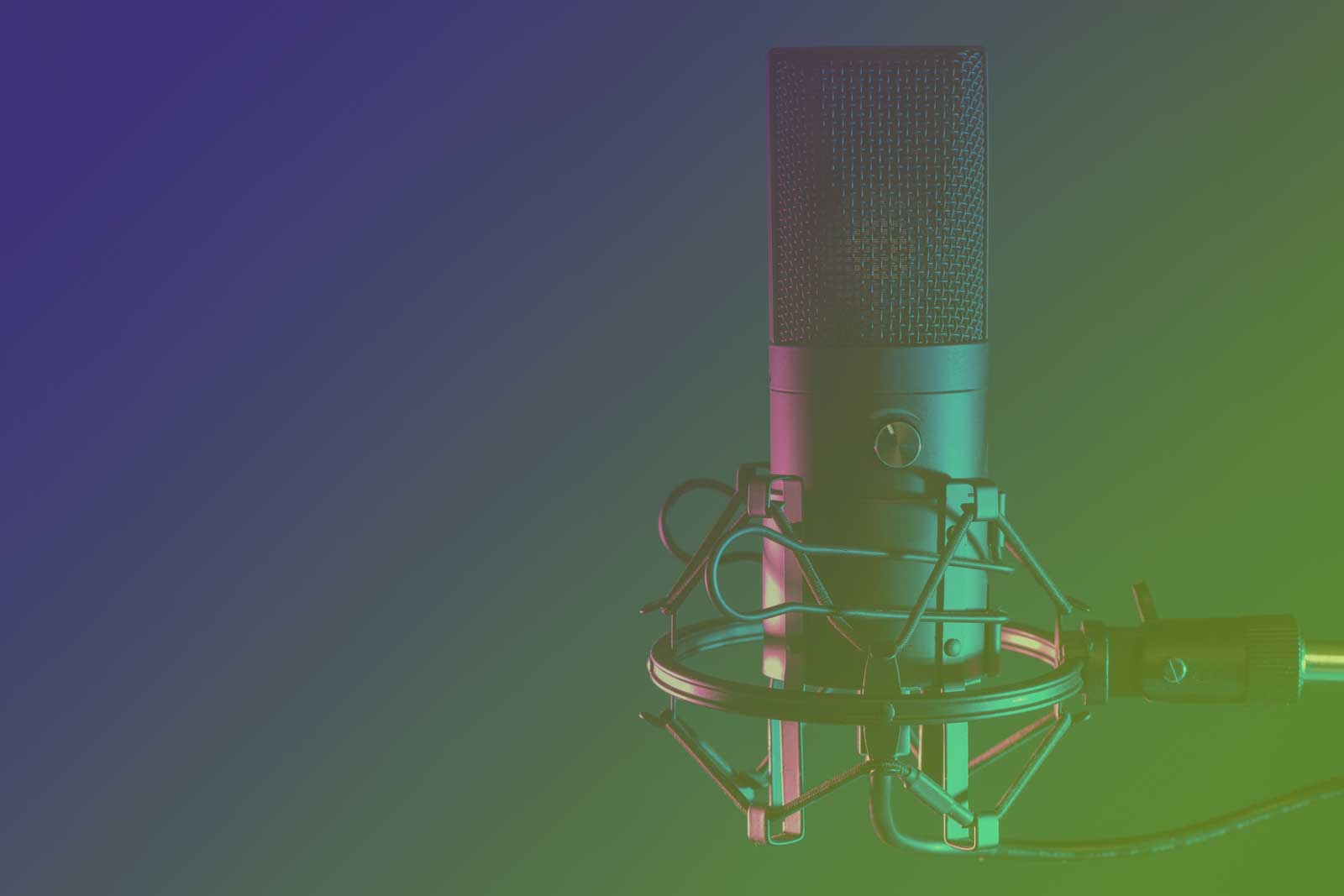 Imagem de um microfone de podcast